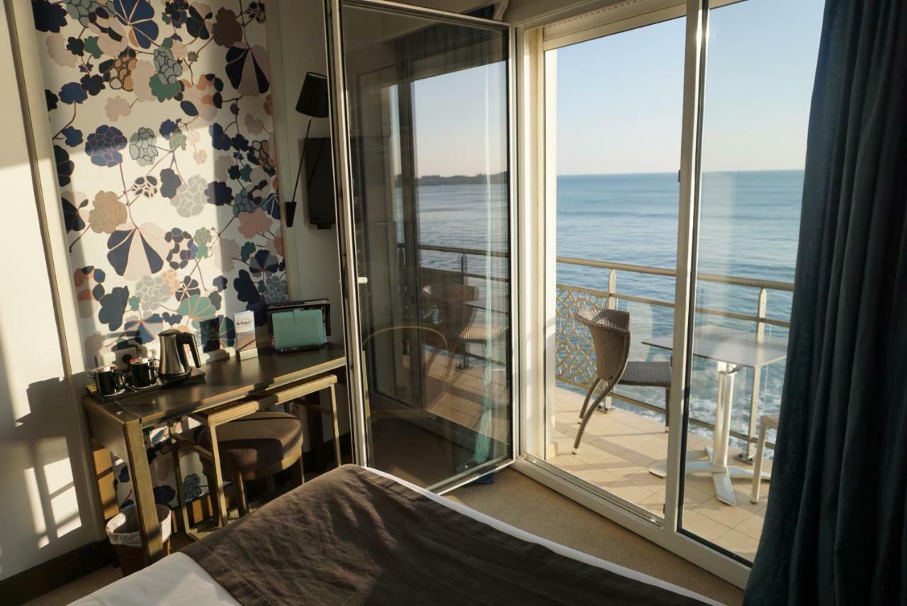Hotel&Spa Les Roches Noires Les Sables-dʼOlonne Exterior foto